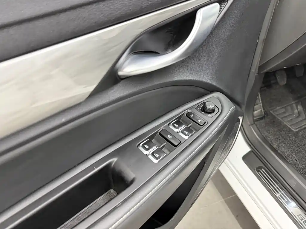 GEELY AUTOMOBILE EMGRAND