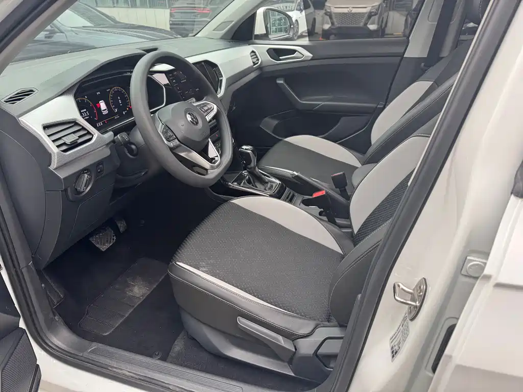 VOLKSWAGEN EXPLORING THE SHADOW