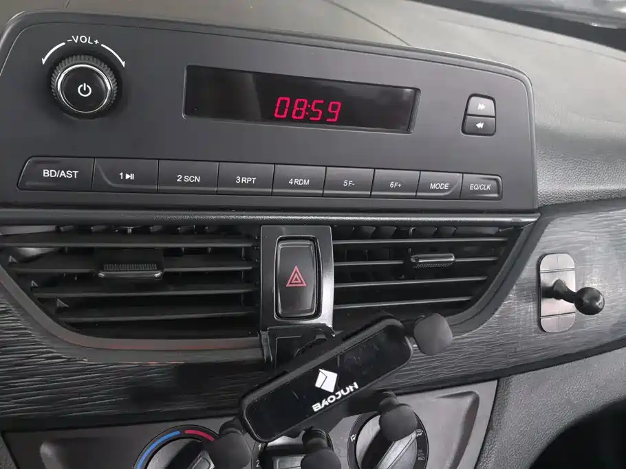 Baojun 310 — миниатюра 13