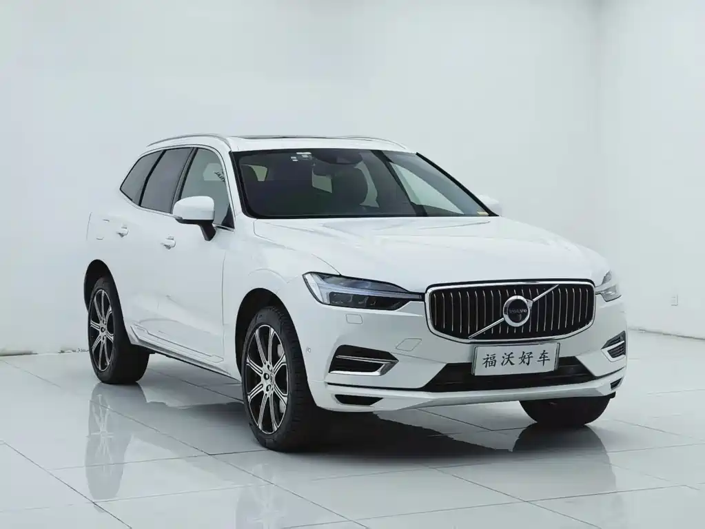 Volvo XC60 PHEV — миниатюра 3
