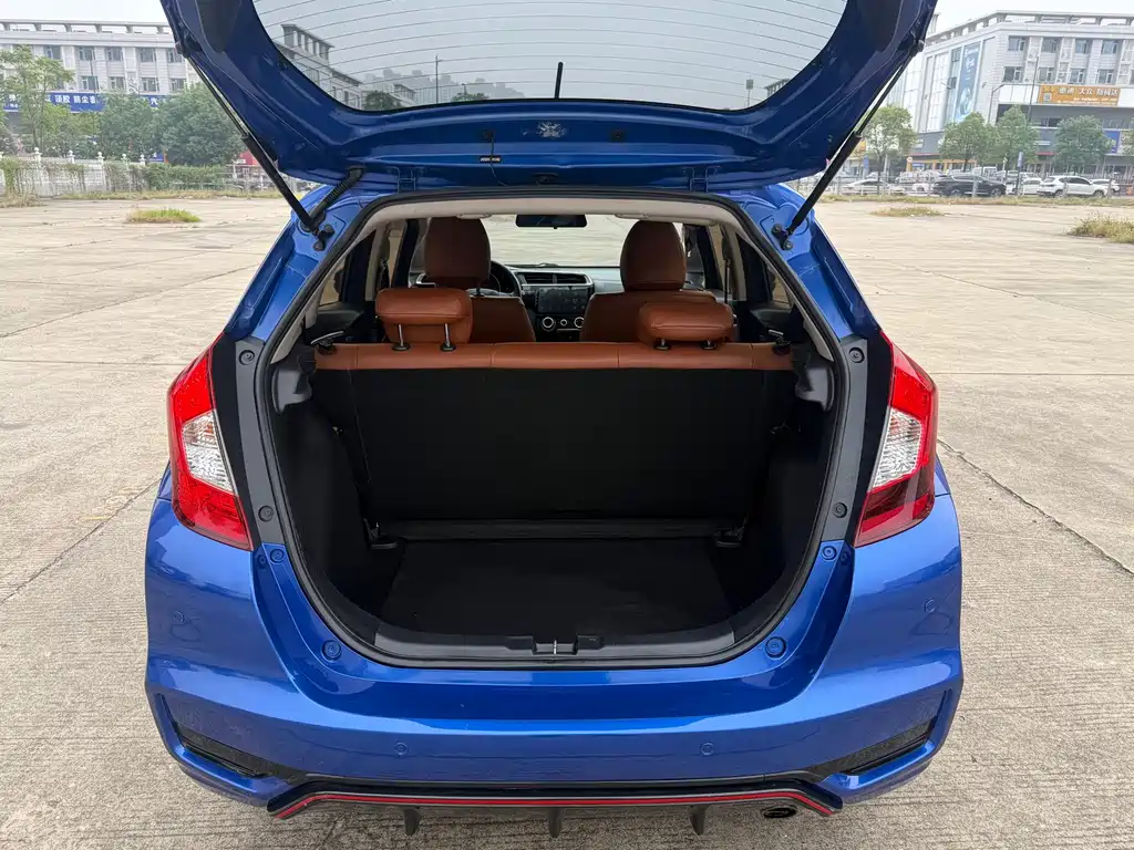 Honda Fit — миниатюра 17