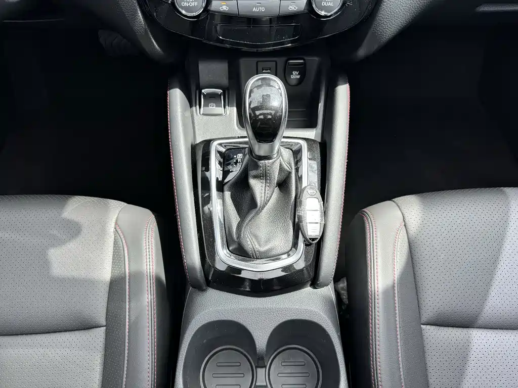 Nissan Qashqai — миниатюра 22