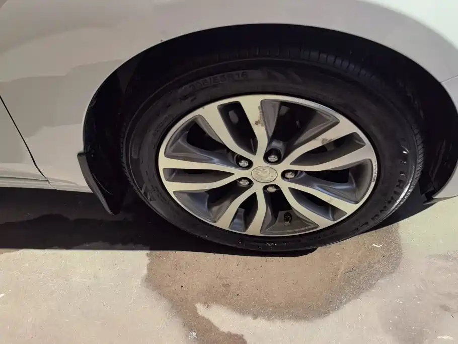 Buick Excelle — миниатюра 6
