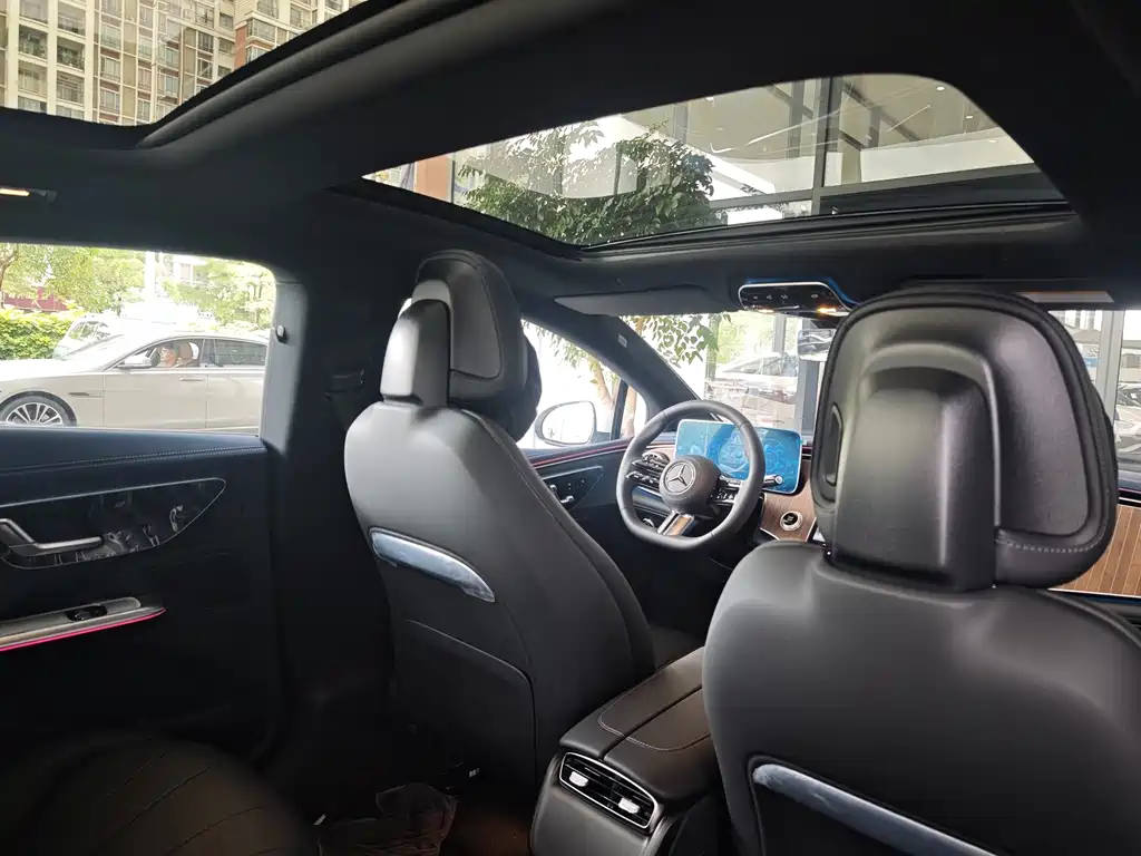 Mercedes-Benz EQE 2025 500 4MATIC