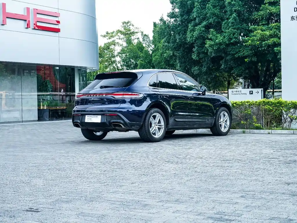 Porsche Macan — миниатюра 10
