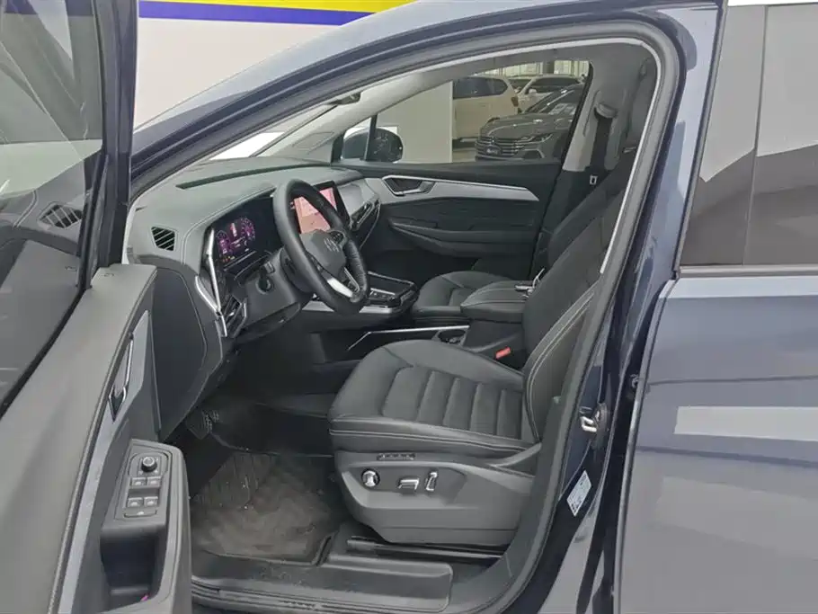 Volkswagen Viloran 2021 330TSI Luxury