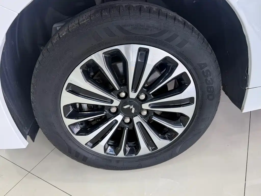 Wuling Jiachen — миниатюра 21
