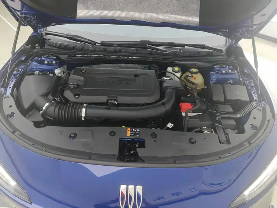 Buick LaCrosse — миниатюра 10