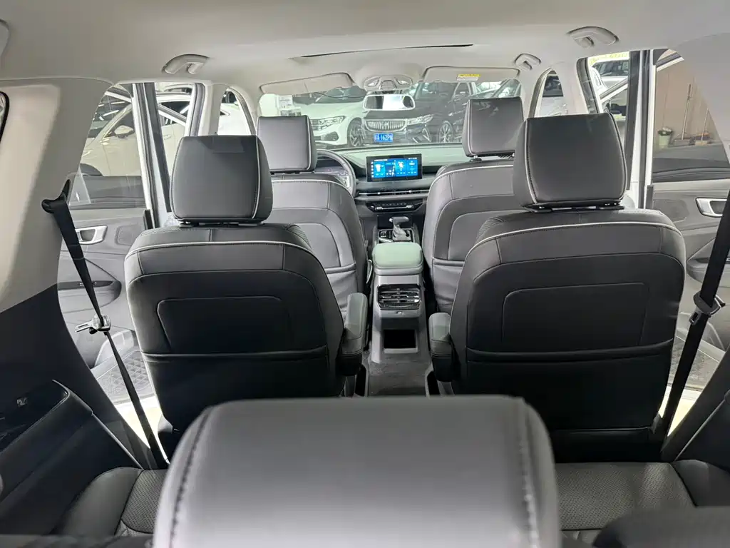 Wuling Jiachen — миниатюра 19
