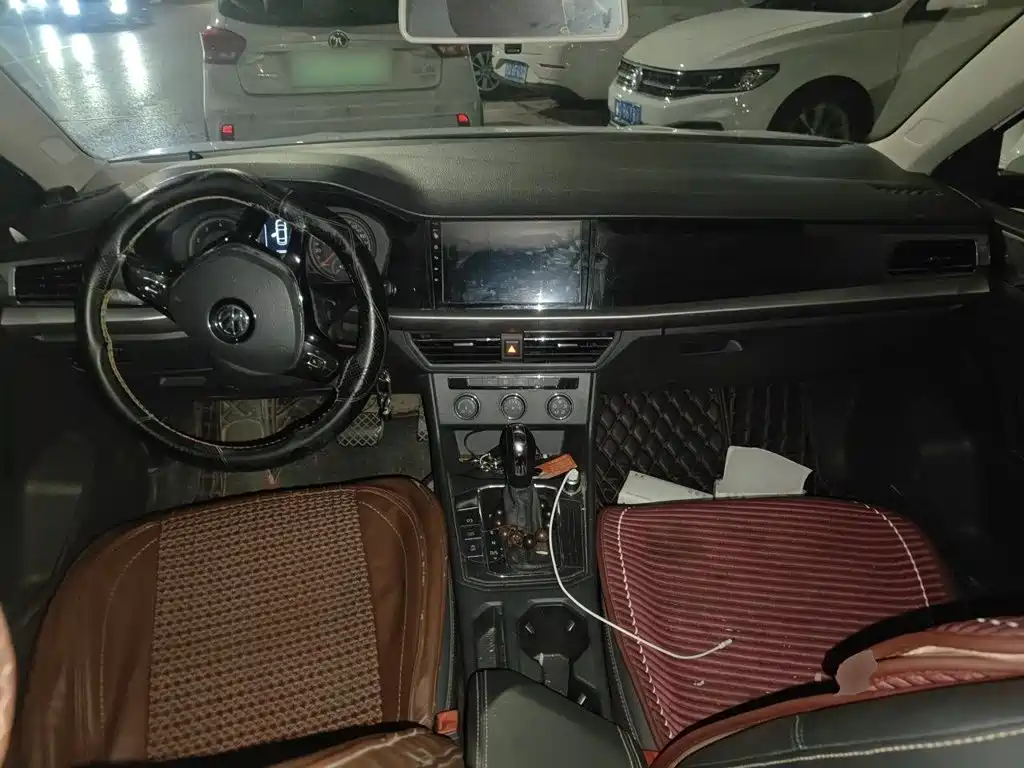 Volkswagen Lavida — миниатюра 10