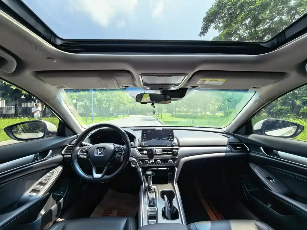 Honda Accord — миниатюра 13
