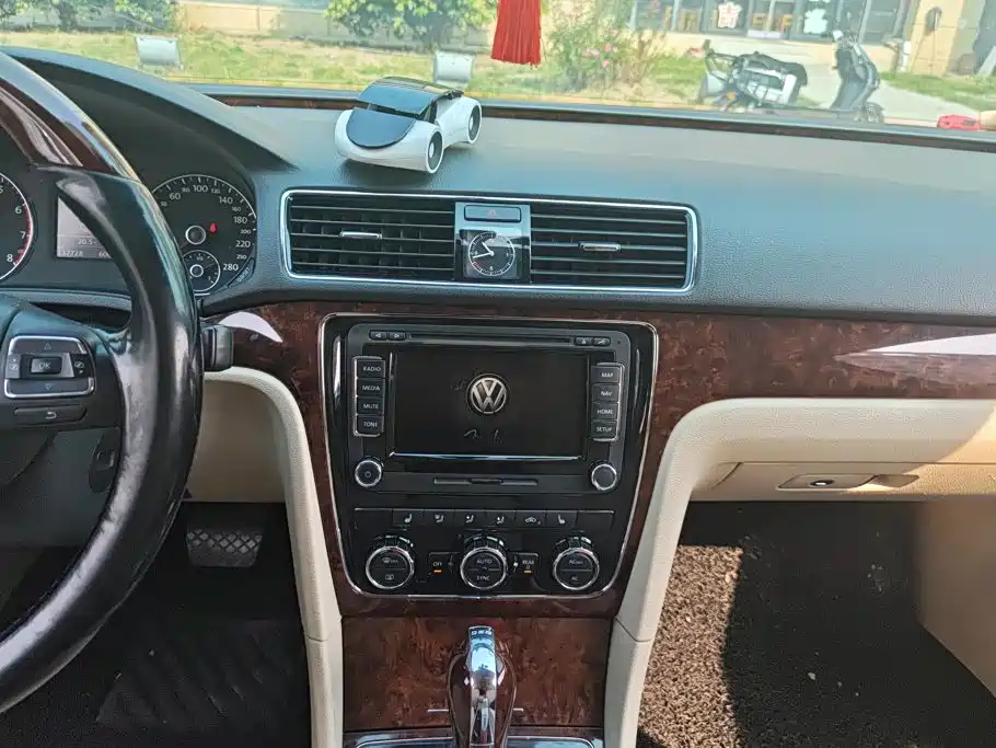 Volkswagen Passat — миниатюра 13