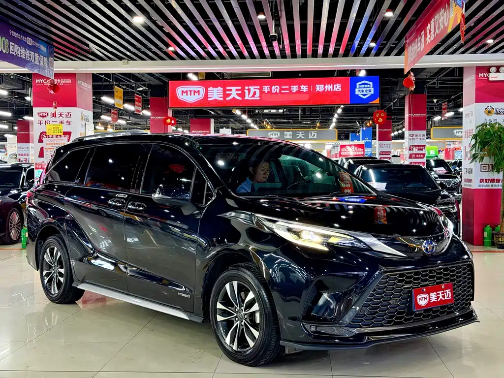 Toyota Granvia — миниатюра 3