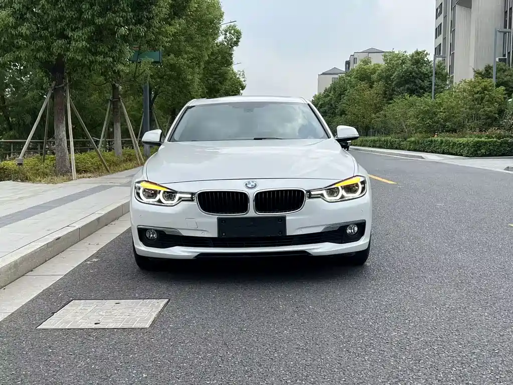 BMW 3 Series — миниатюра 2