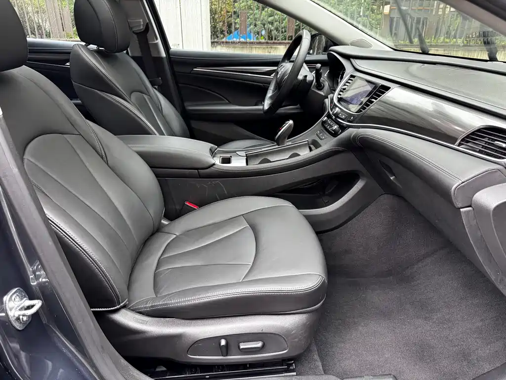 Buick LaCrosse — миниатюра 13