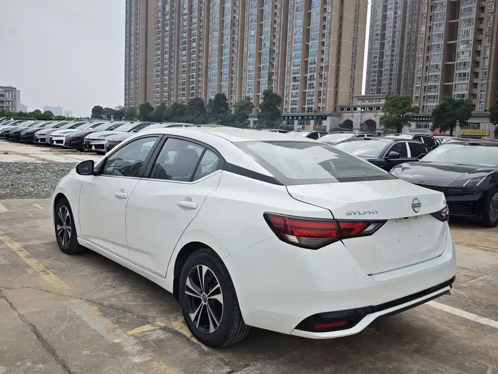 Nissan Sylphy — миниатюра 8