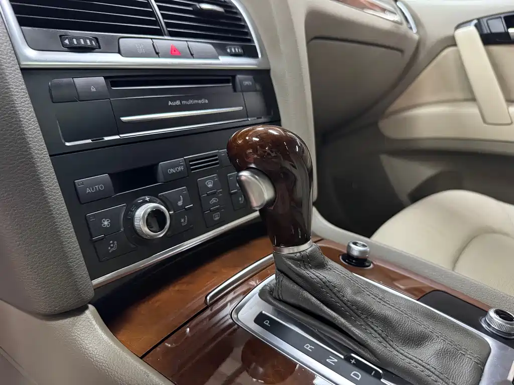 Audi Q7 — миниатюра 26