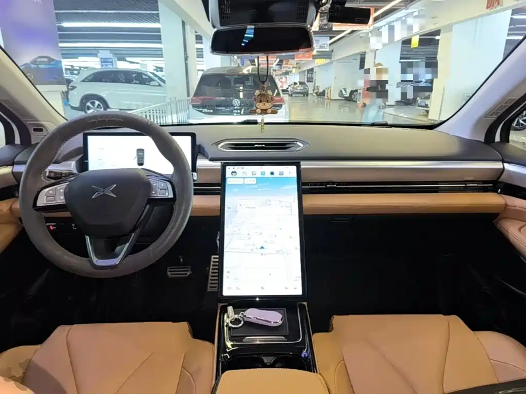 XPeng P5 — миниатюра 10