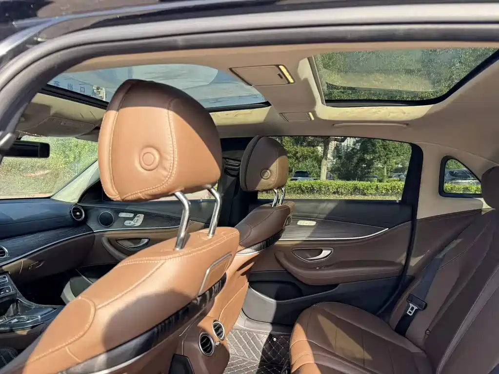 Mercedes-Benz E-Class — миниатюра 18