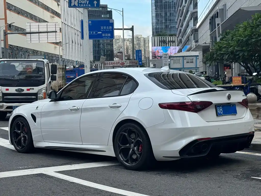 Alfa Romeo Giulia 2017 2.9T 510HP
