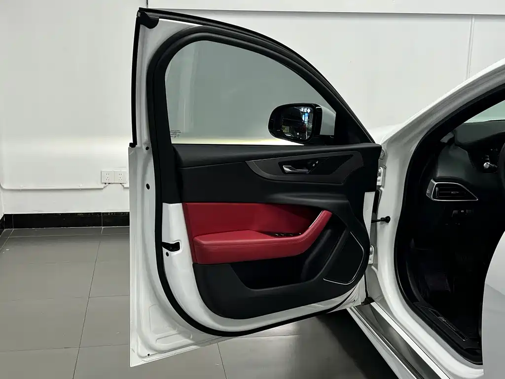 Jaguar XEL — миниатюра 23