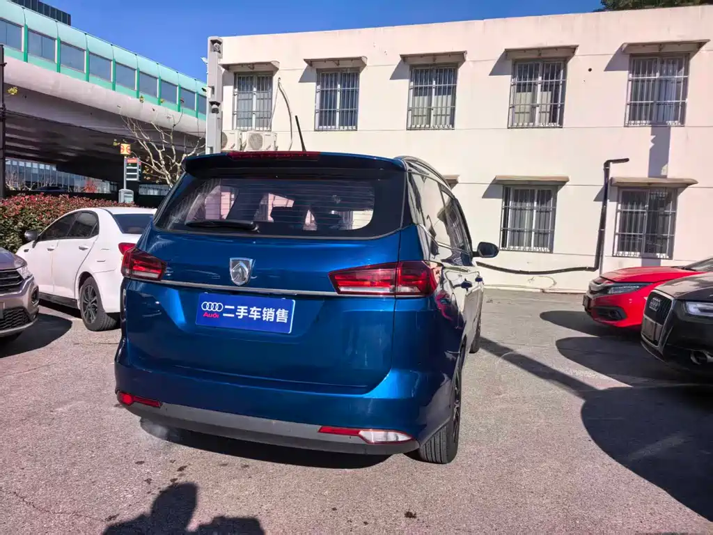 BAOJUN 360