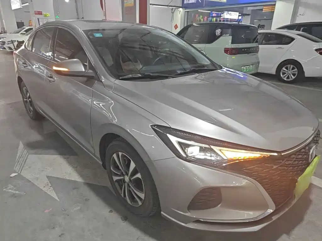 Changan Eado — миниатюра 4