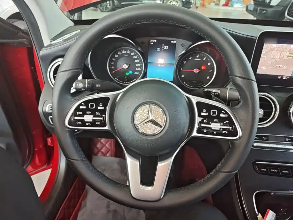 Mercedes-Benz C-Class — миниатюра 11