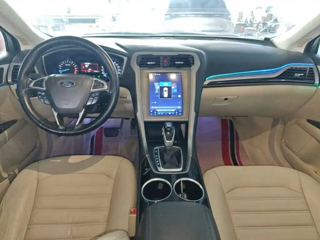 Ford Mondeo — миниатюра 10