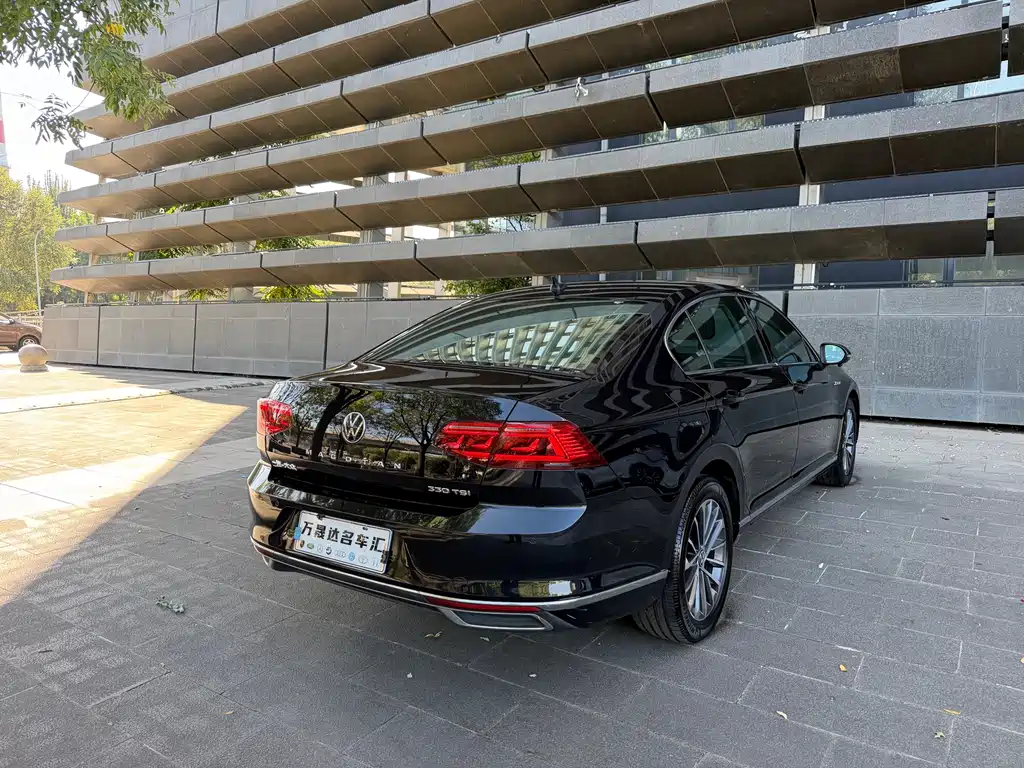 Volkswagen Magotan — миниатюра 4