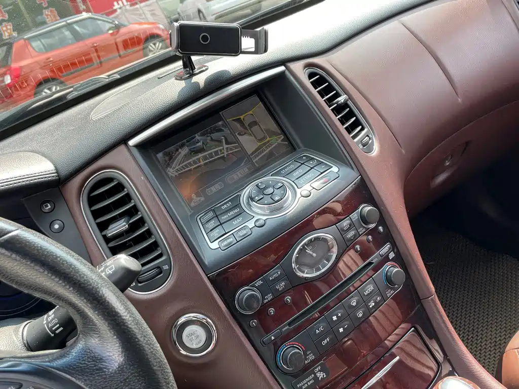 Infiniti QX50 (Import) — миниатюра 12