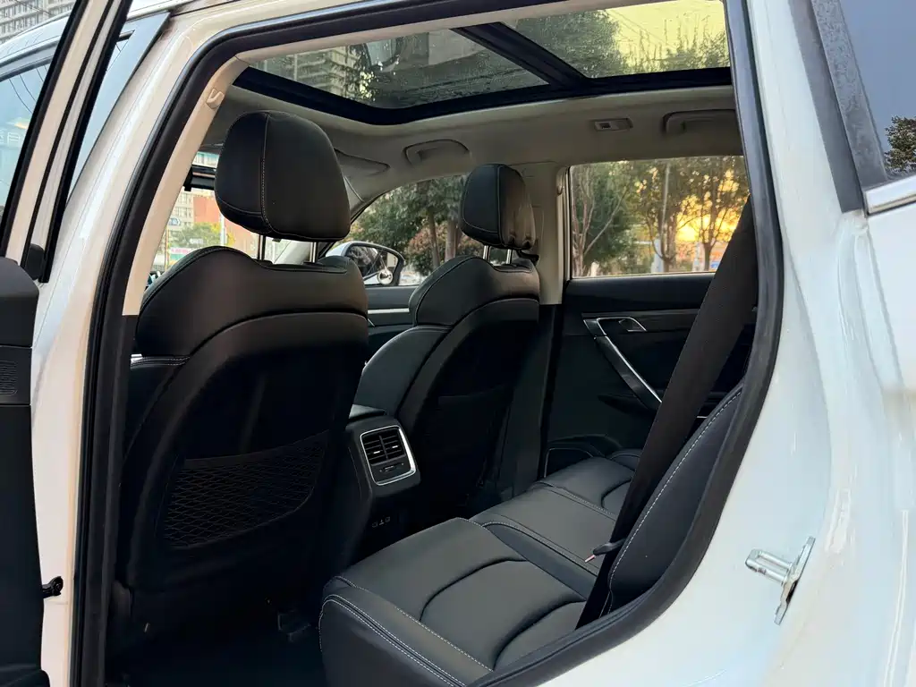 Geely Boyue — миниатюра 8