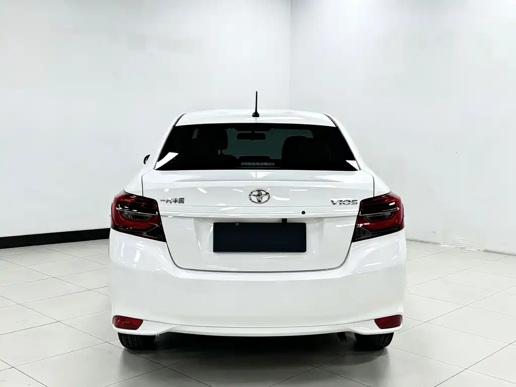 Toyota Vios — миниатюра 5