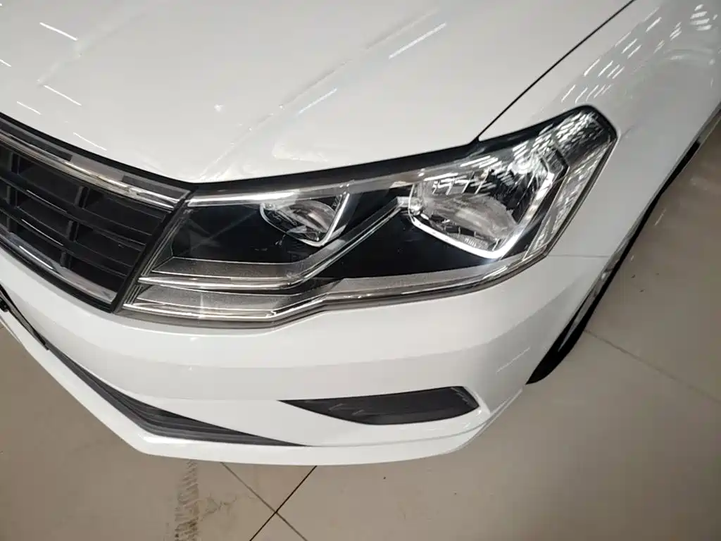 Volkswagen Jetta — миниатюра 24