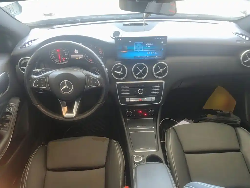 Mercedes-Benz A-Class (Import) — миниатюра 10