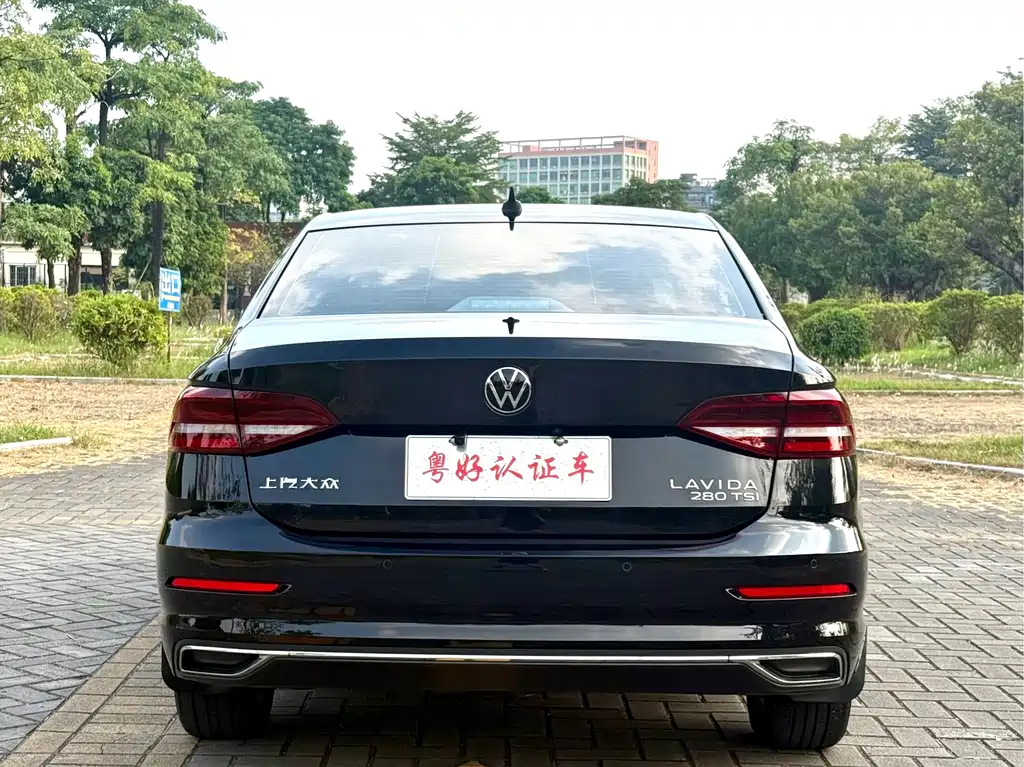 Volkswagen Lavida — миниатюра 6