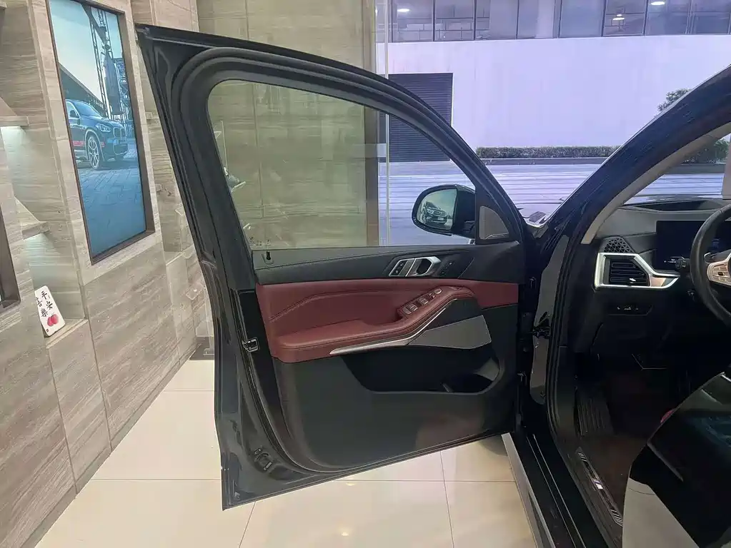 BMW X5 — миниатюра 7