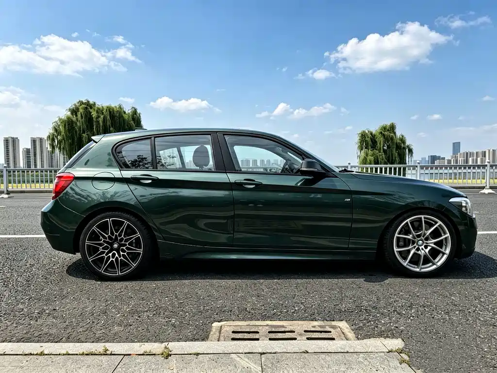 BMW 1 Series (Import) — миниатюра 4