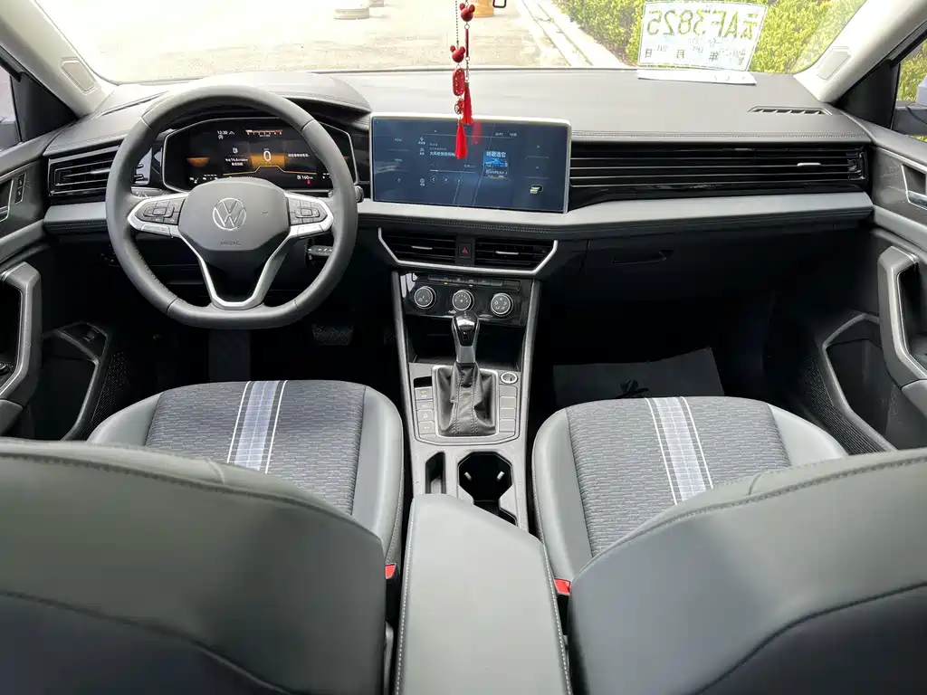 Volkswagen Sagitar — миниатюра 5