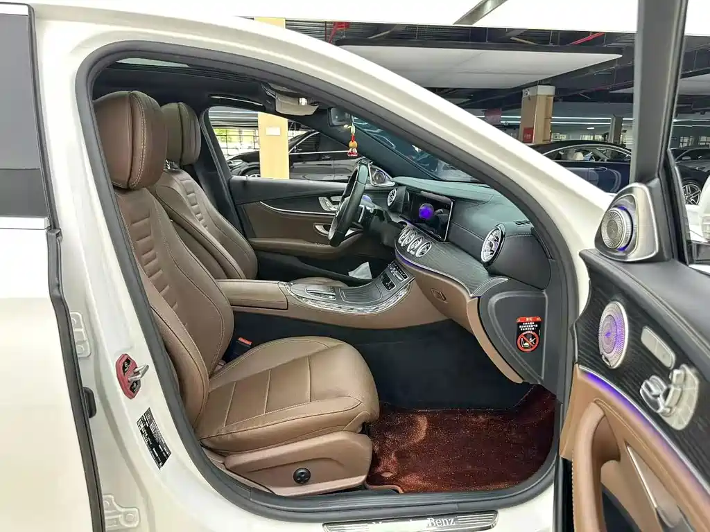 Mercedes-Benz E-Class — миниатюра 4