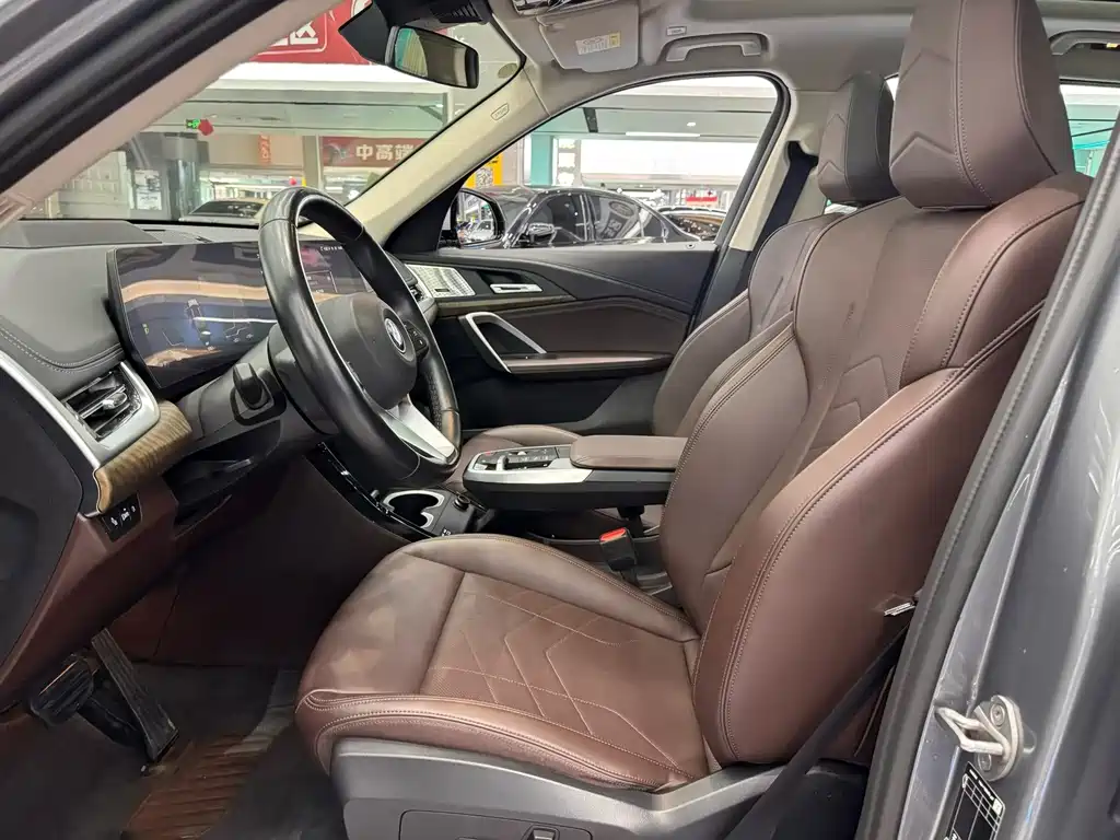 BMW iX1 — миниатюра 4