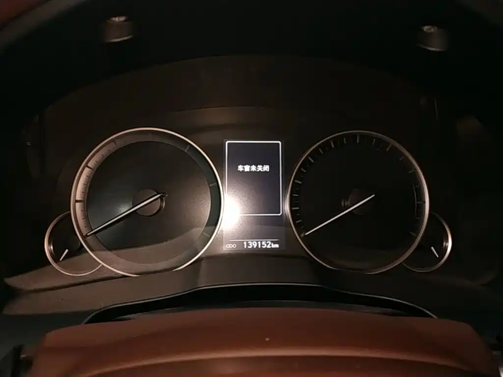 Lexus ES — миниатюра 12