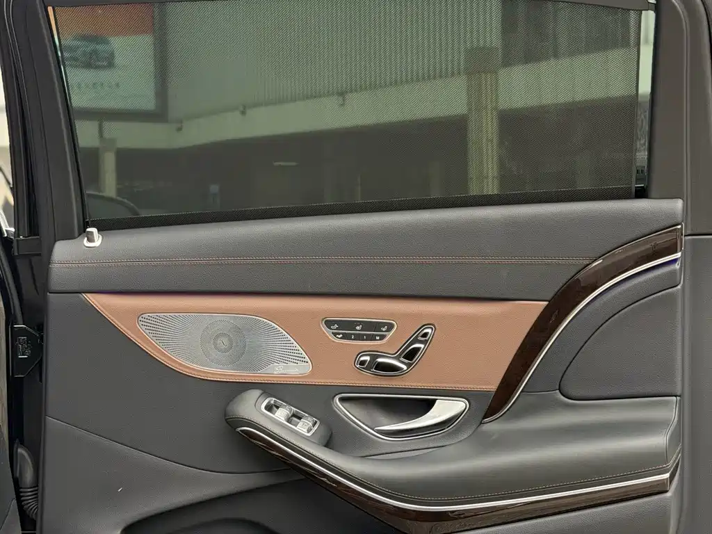 Mercedes-Benz S-Class — миниатюра 17