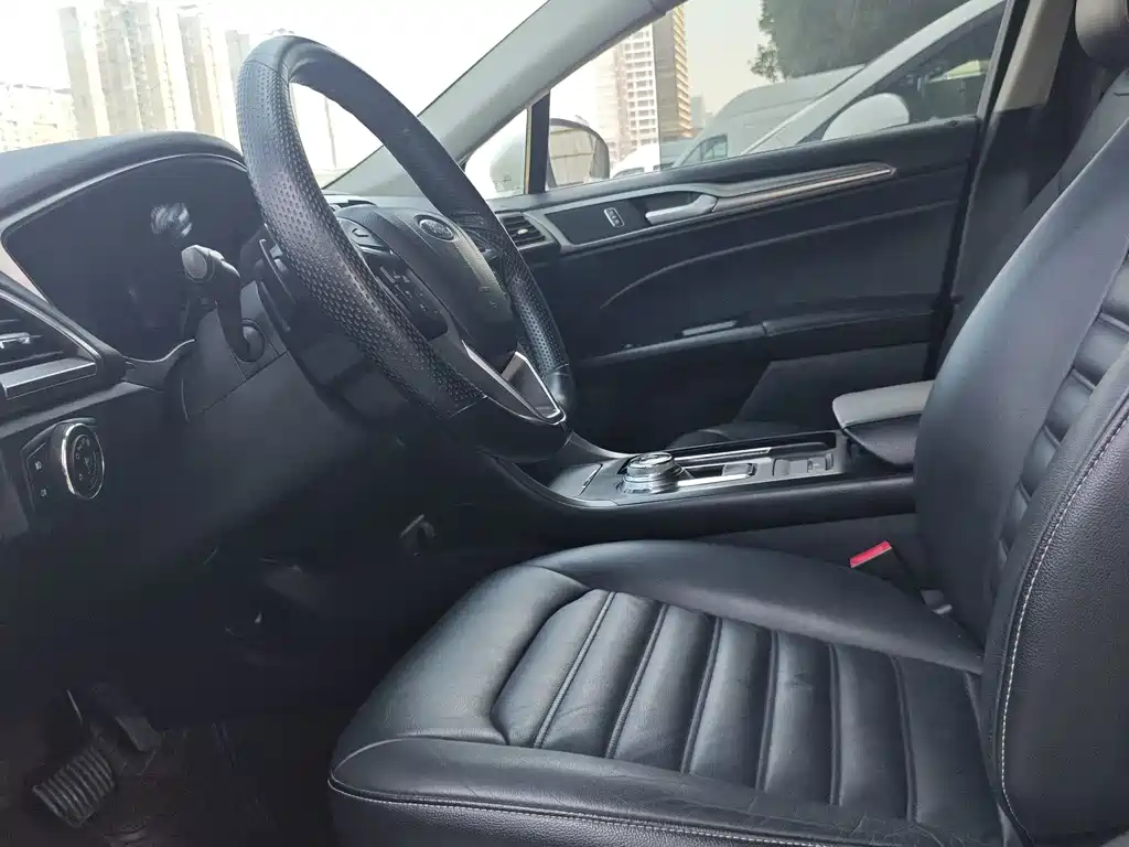 Ford Mondeo — миниатюра 5