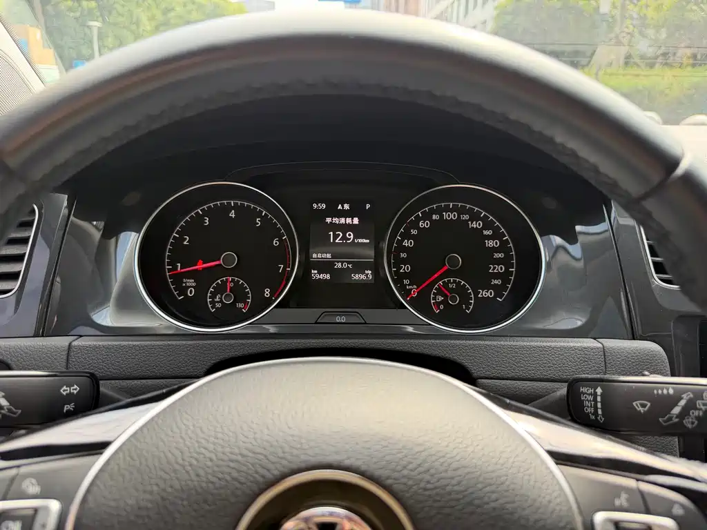 Volkswagen Golf — миниатюра 12