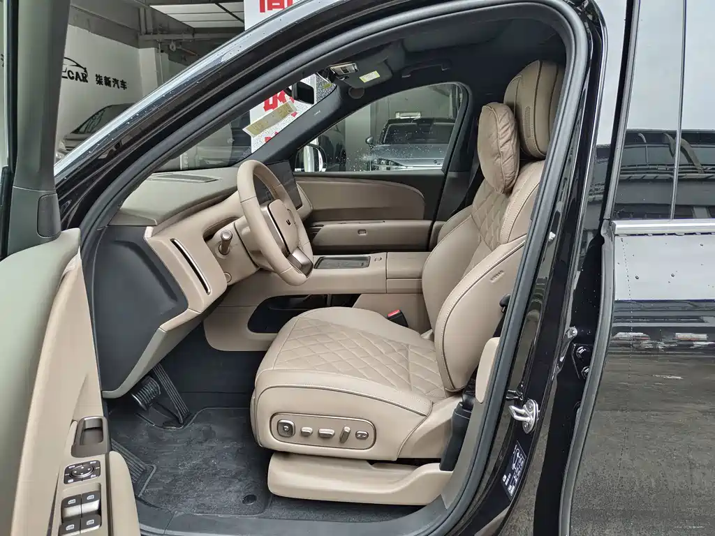 Li Auto Li L8 — миниатюра 4