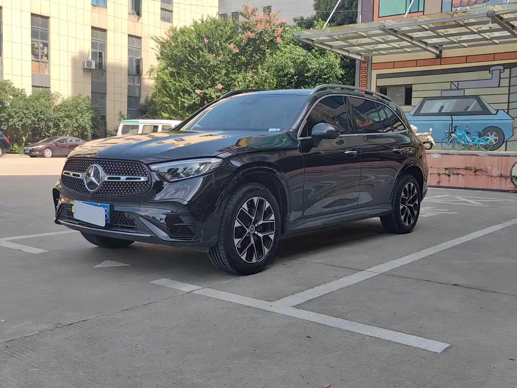 Mercedes-Benz GLC 2023