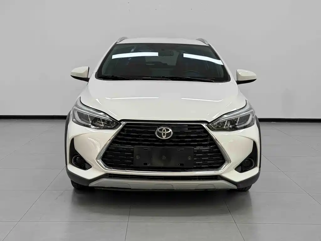 Toyota Yaris L — миниатюра 2