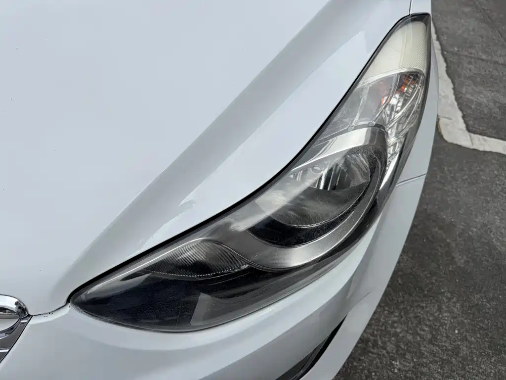 Hyundai Elantra Langdong — миниатюра 10