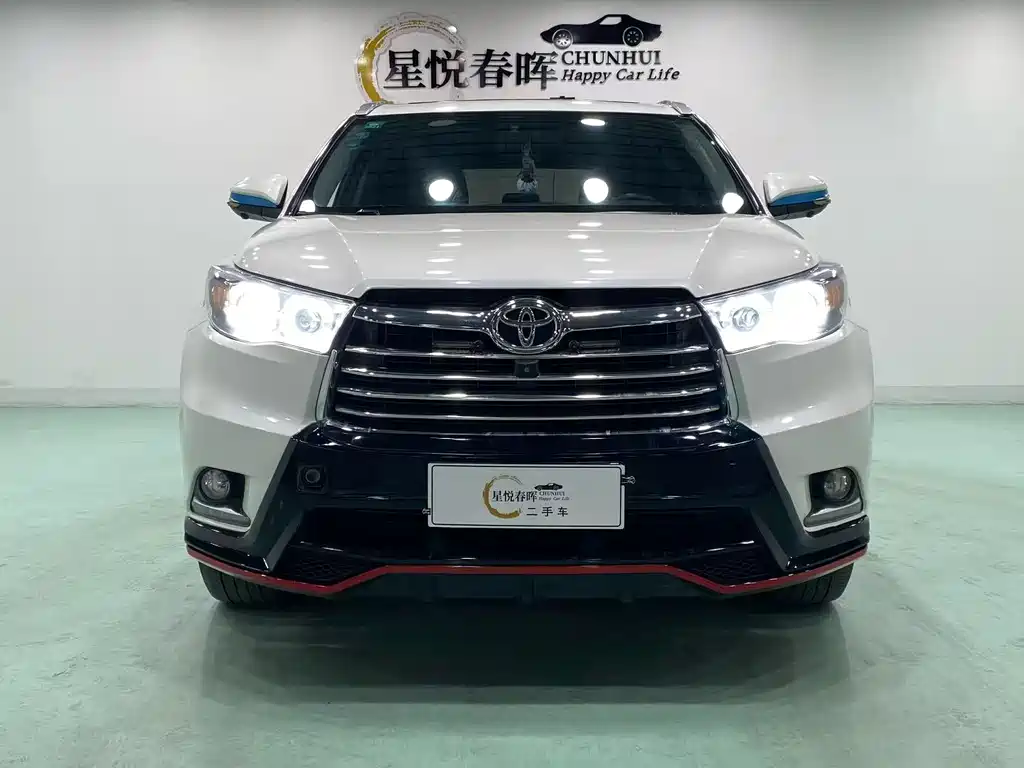 TOYOTA HIGHLANDER